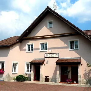 penzion-u-studanky.karlovyvary-hotels.com/