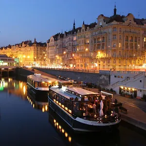 Hotel na wodzie Boat Matylda